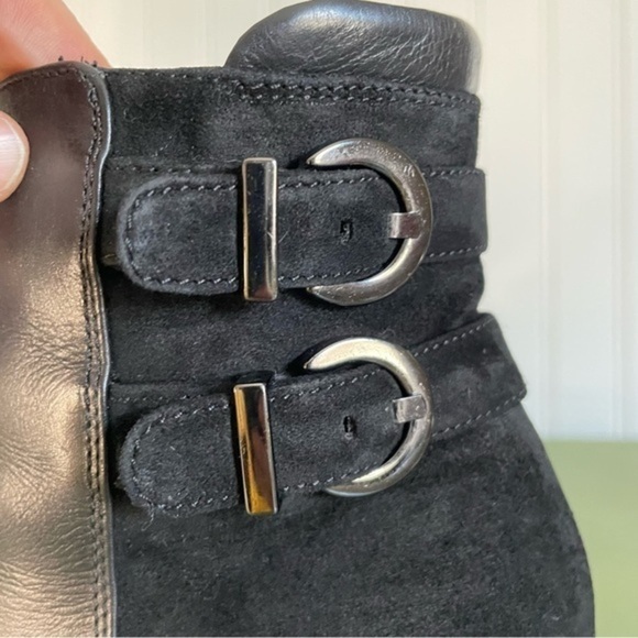 Aquatalia Weatherproof Heeled Ankle Boots in Black Leather & Suede - Picture 3 of 15